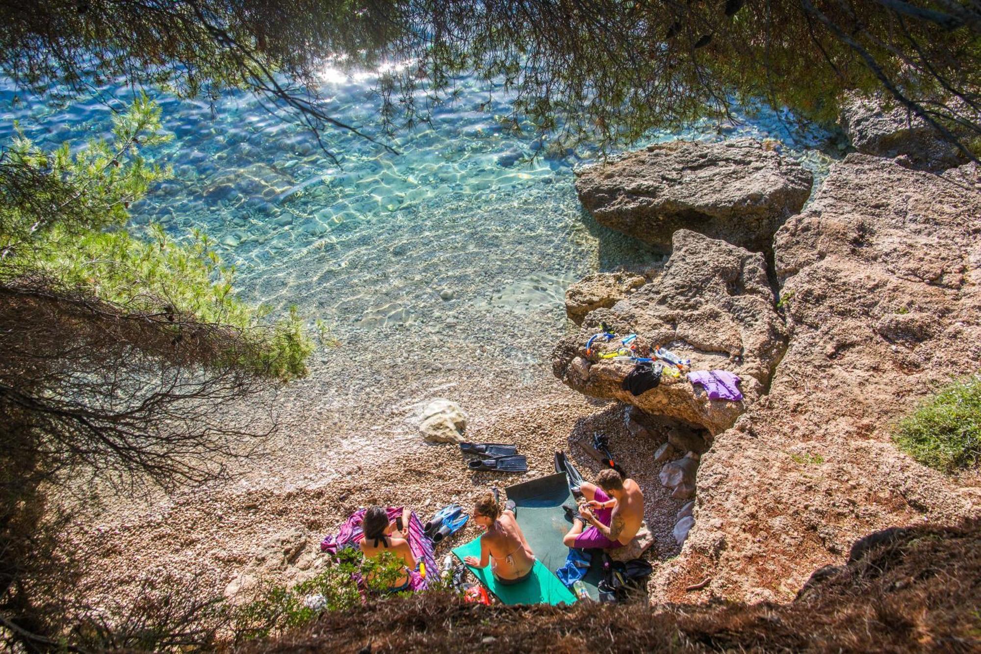 Cast Away - Eco Resort Zavala Dış mekan fotoğraf
