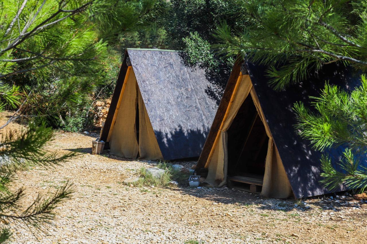Cast Away - Eco Resort Zavala Dış mekan fotoğraf