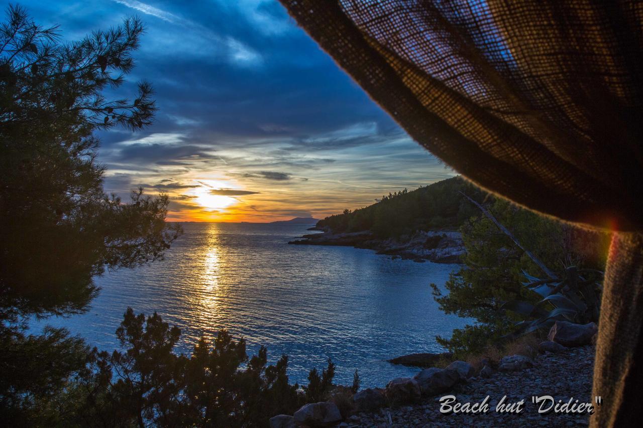 Cast Away - Eco Resort Zavala Dış mekan fotoğraf