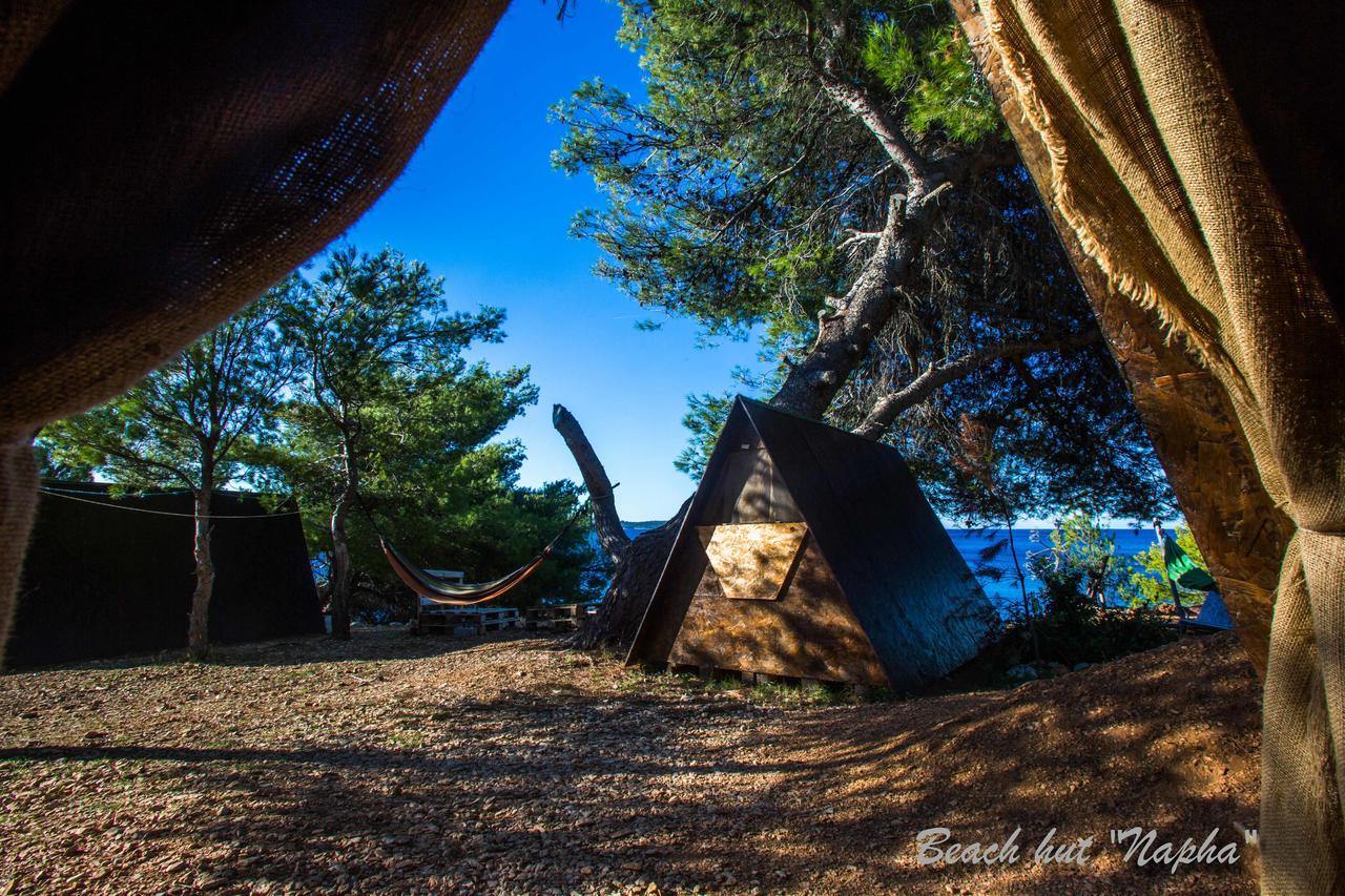 Cast Away - Eco Resort Zavala Dış mekan fotoğraf