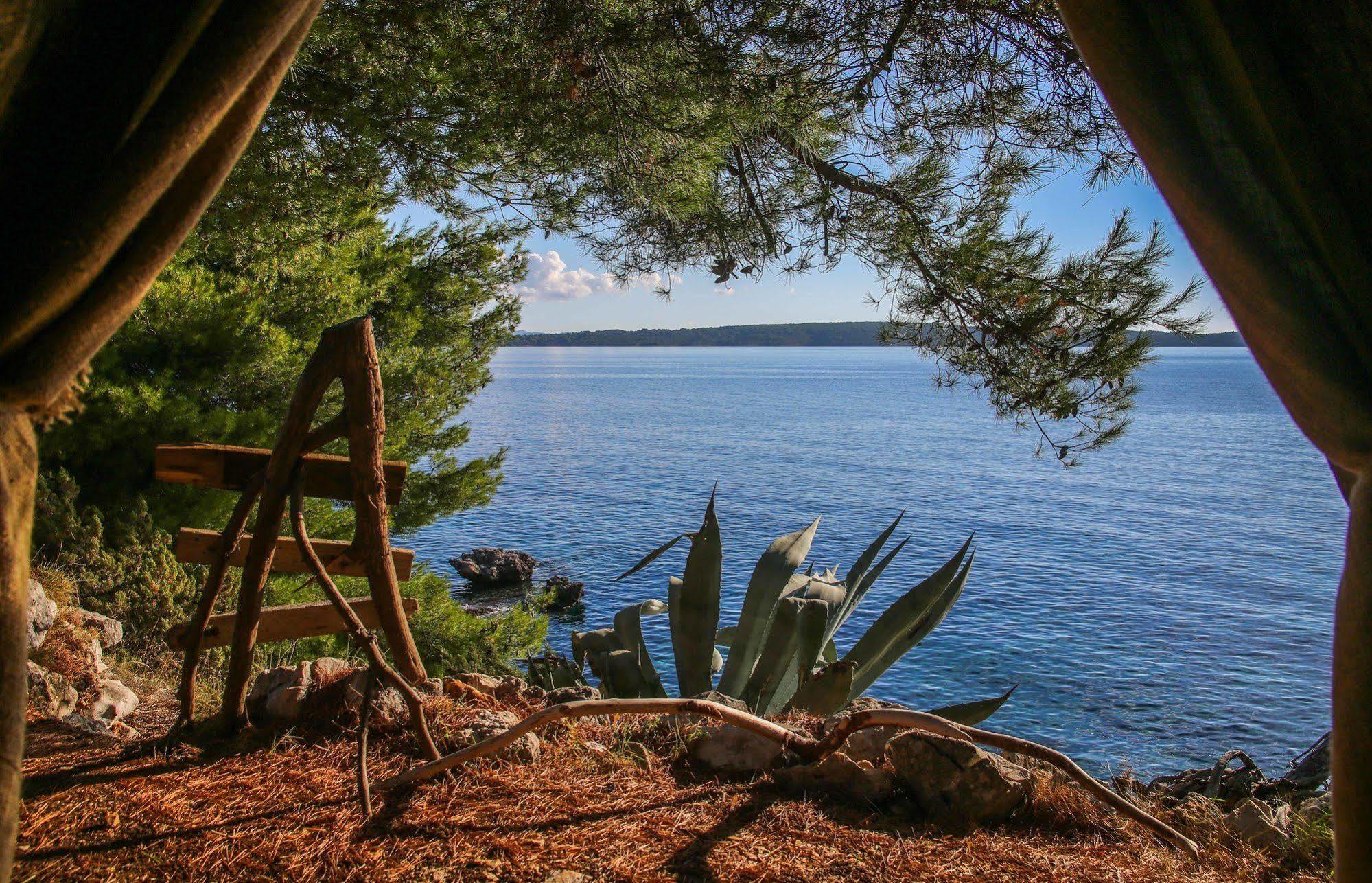 Cast Away - Eco Resort Zavala Dış mekan fotoğraf
