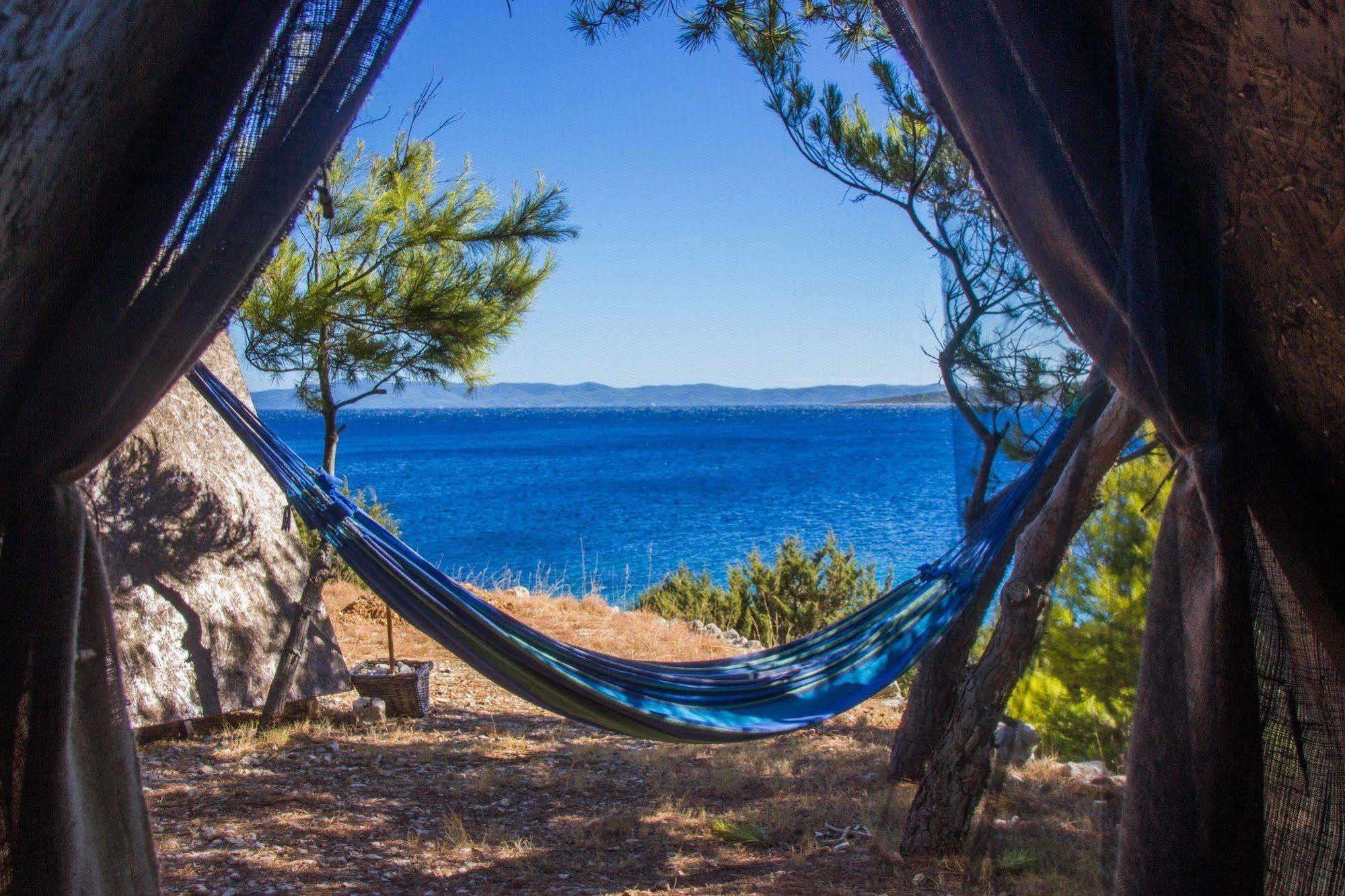 Cast Away - Eco Resort Zavala Dış mekan fotoğraf