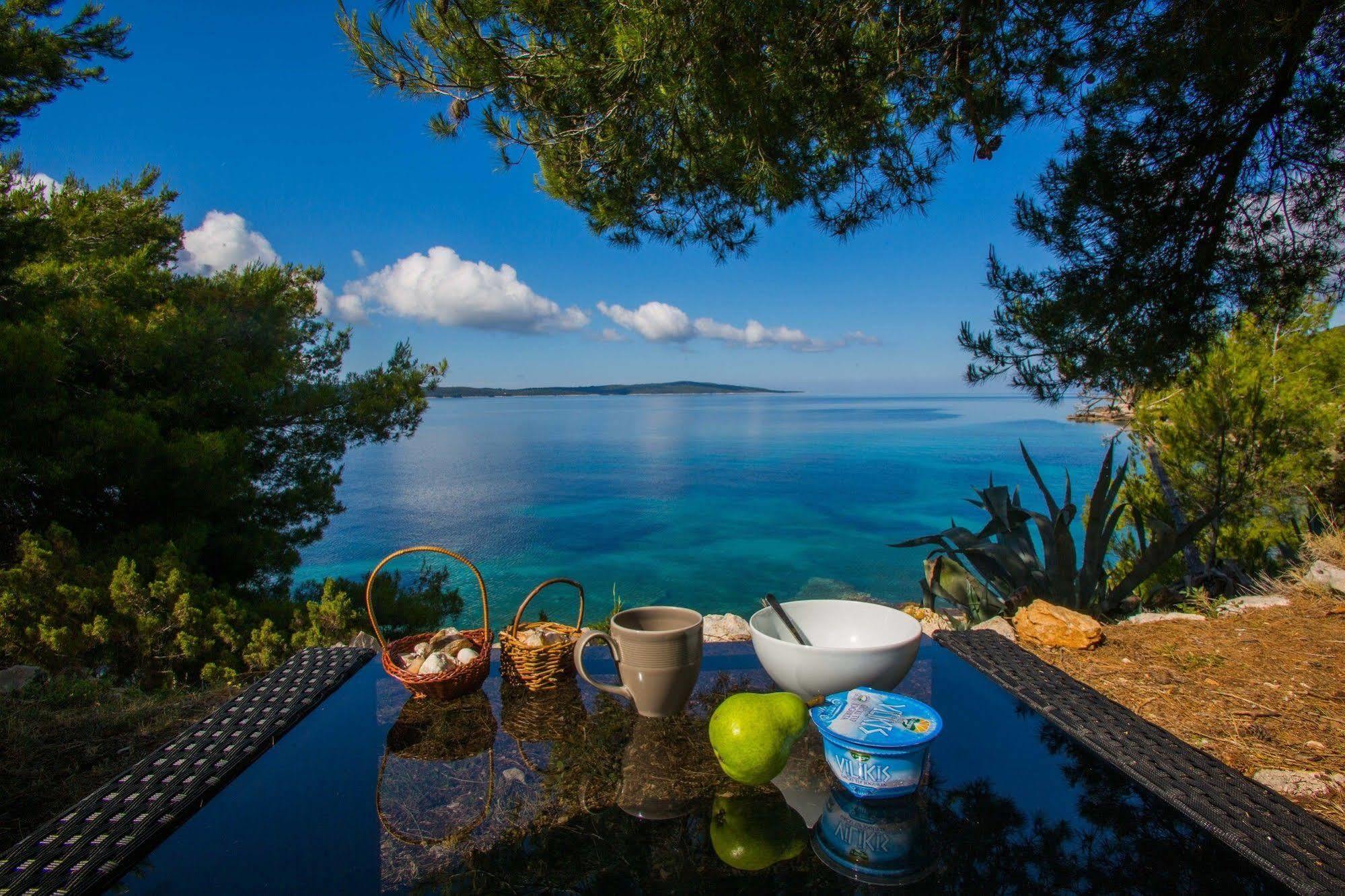 Cast Away - Eco Resort Zavala Dış mekan fotoğraf
