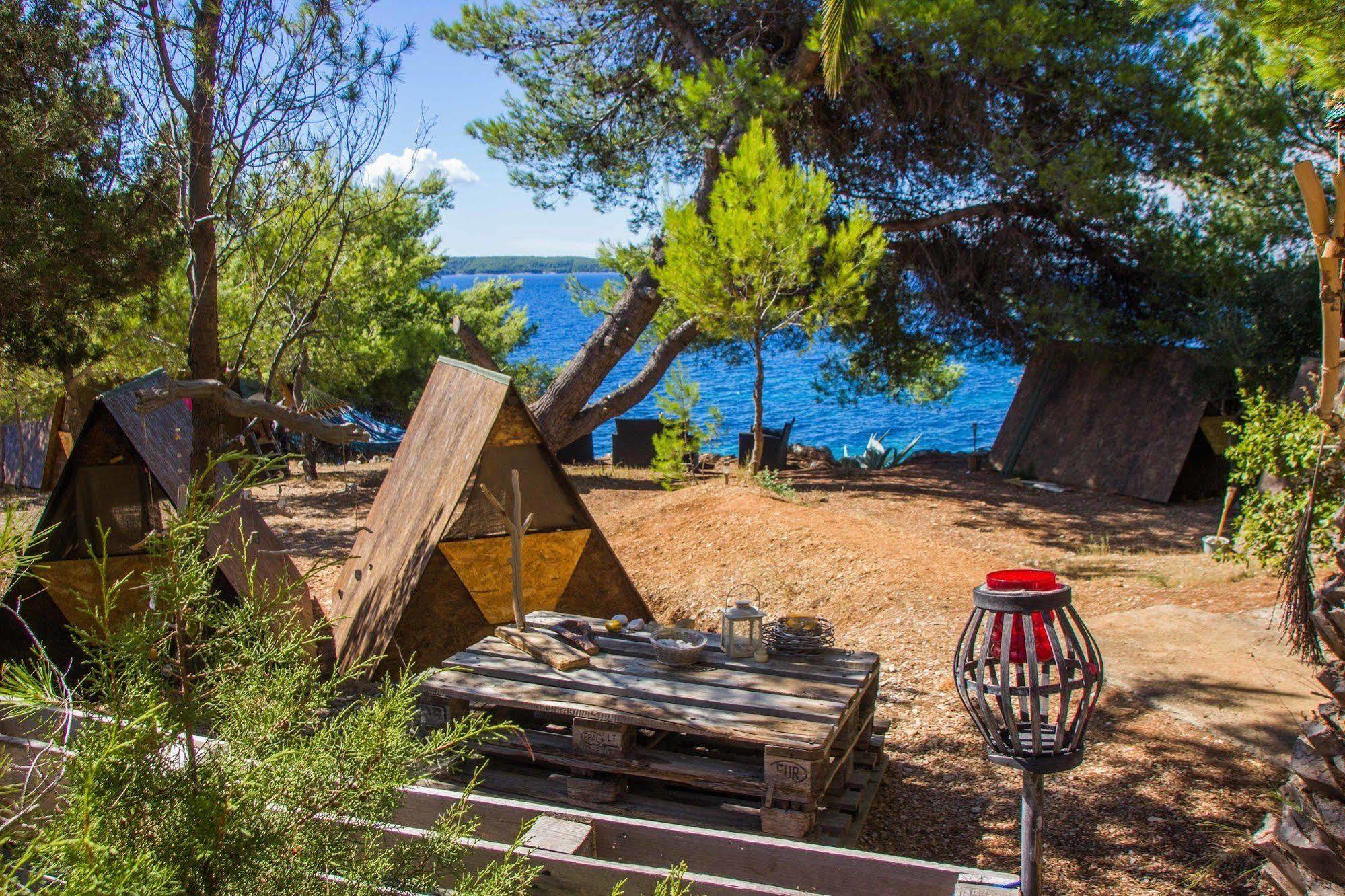 Cast Away - Eco Resort Zavala Dış mekan fotoğraf