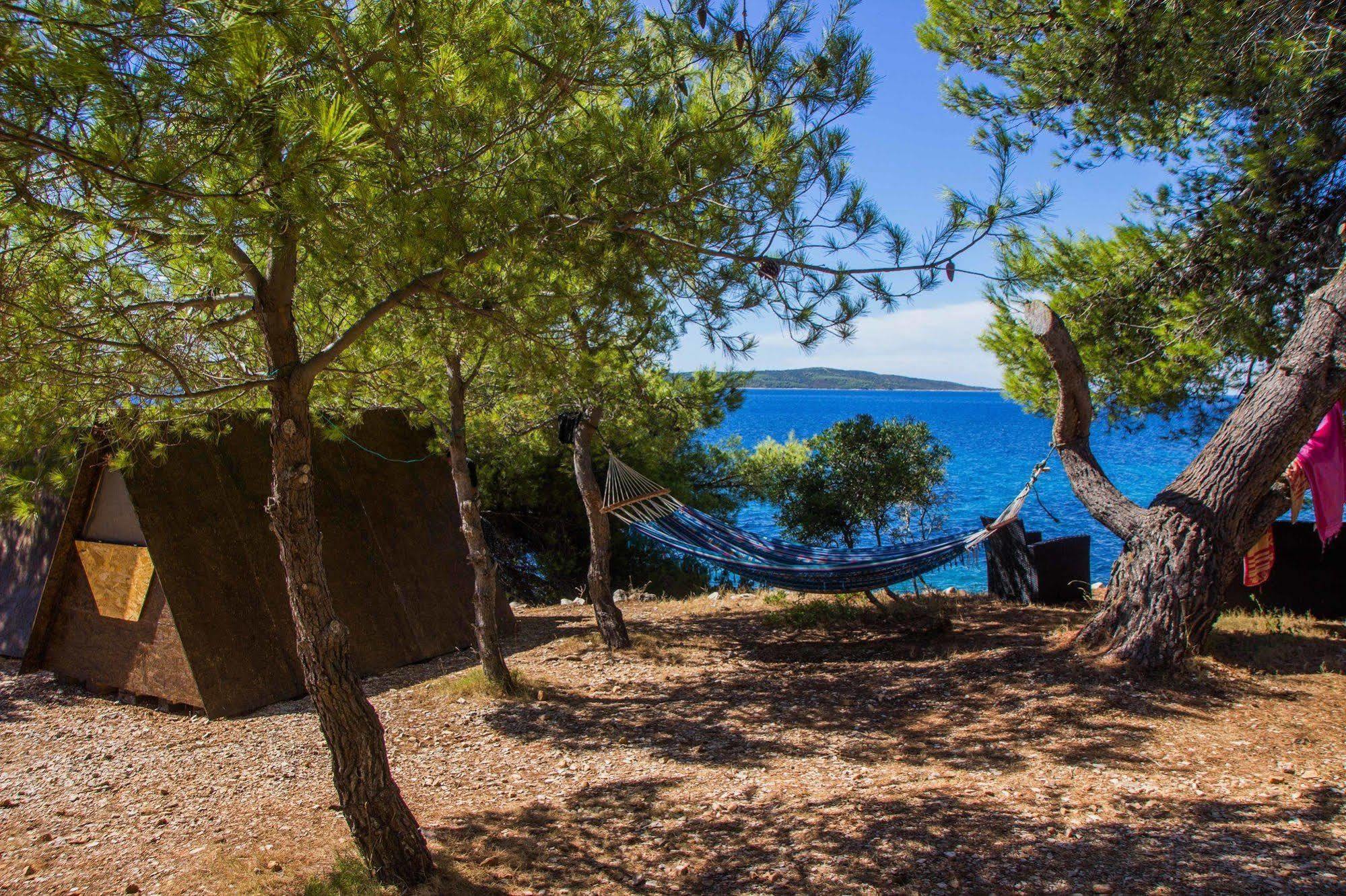 Cast Away - Eco Resort Zavala Dış mekan fotoğraf